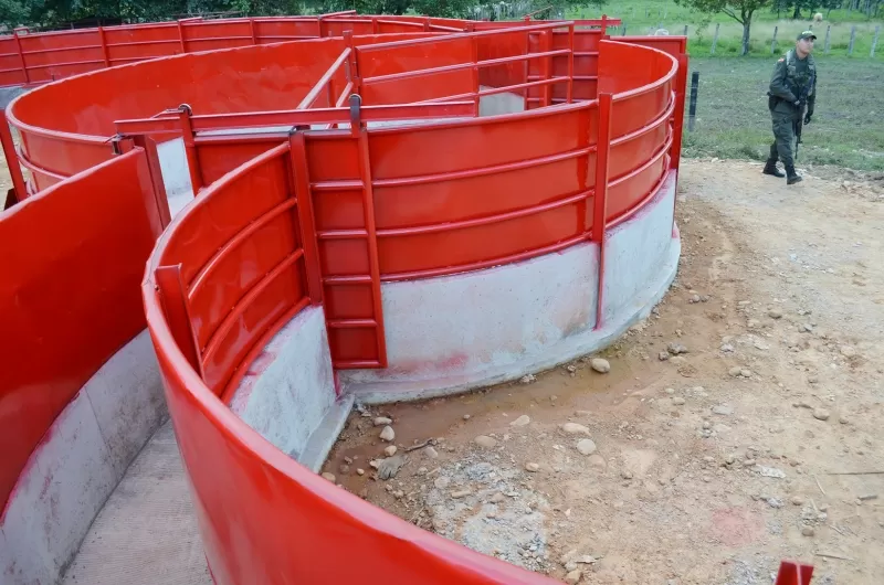 Nuevo corral para a ganaderos de Tame.